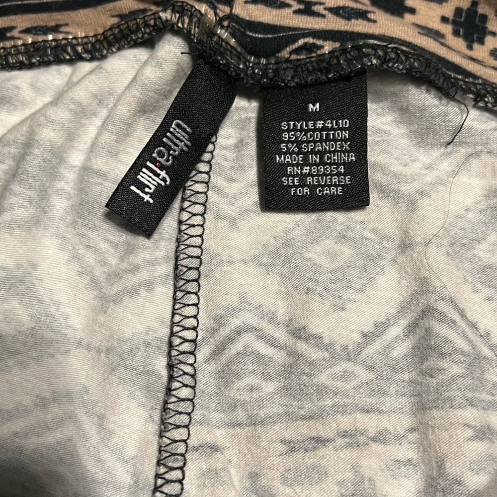 Ultra Flirt, Size M, Black & Tan Leggings - Picture 5 of 5